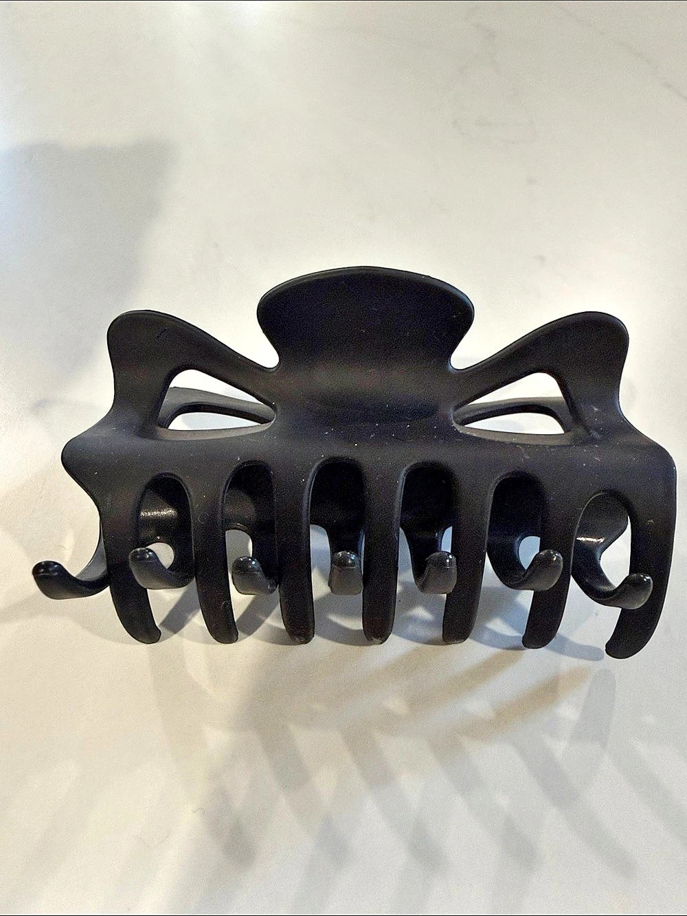Black Hair Claw Clip